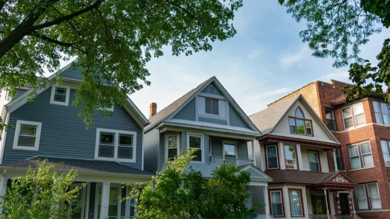Assurance condo vs. Assurance maison : c’est quoi la différence?