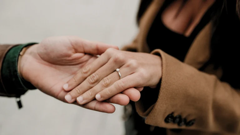 L’assurance habitation couvre-t-elle une bague de fiançailles ?