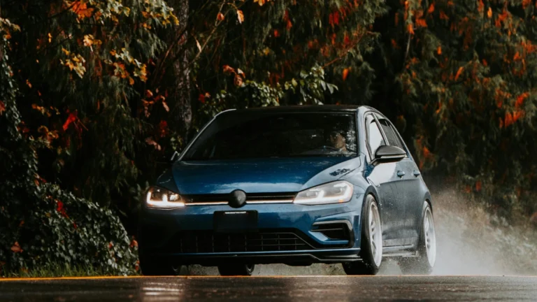 Assurance auto iA vs YouSet : Le pour et le contre [2026]