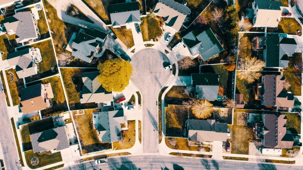 How to Tell What Material the Roof of Your House Is Made Of