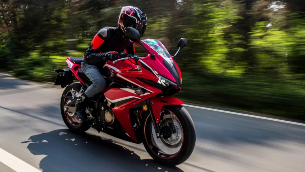 Acheter sa première moto : quoi faire et quoi éviter